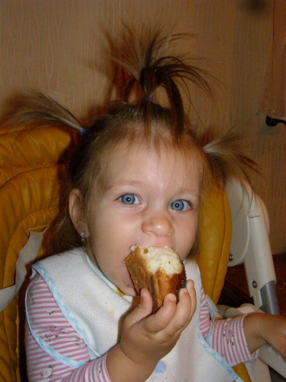 Нам 1 год и 3 месяца уже, а я и не заметила))