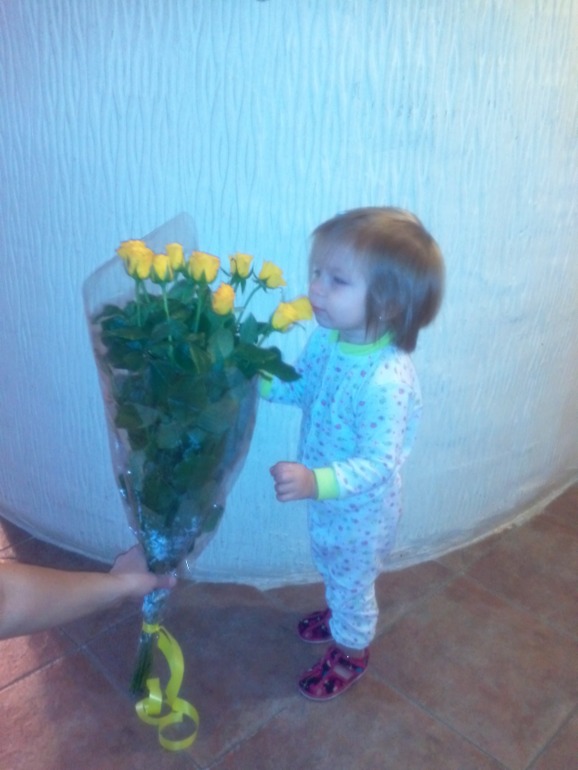 Нам 1 год и 3 месяца уже, а я и не заметила))