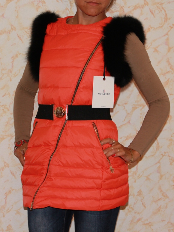 Пуховички MONKLER и жилеточки В НАличиич!!!!