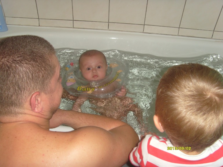 а мы купаемся...