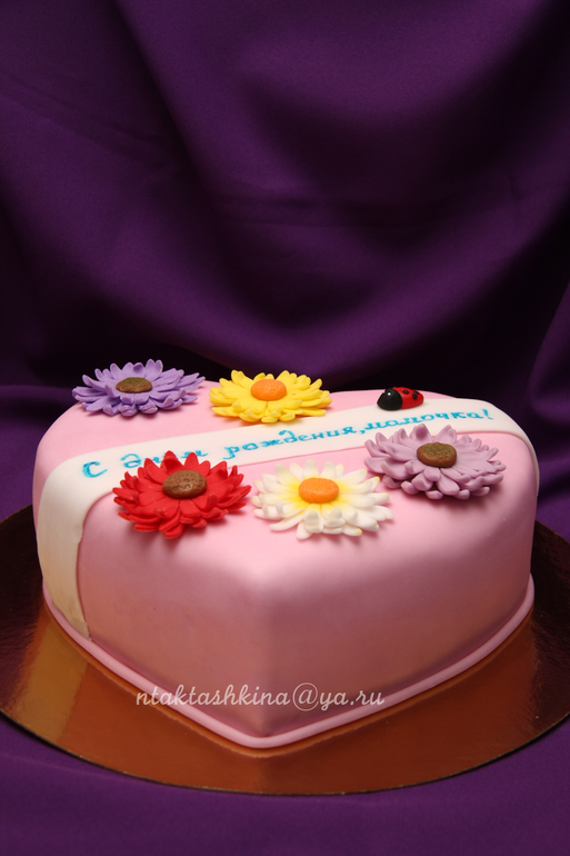 Торт с герберами