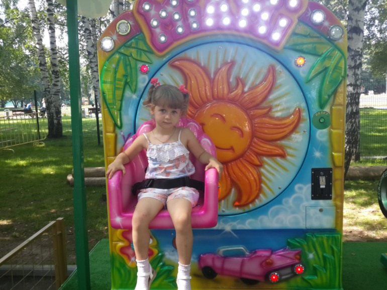 Дорвалась за 3 месяца до компа:)) Фотки Лизы за последние два месяца.