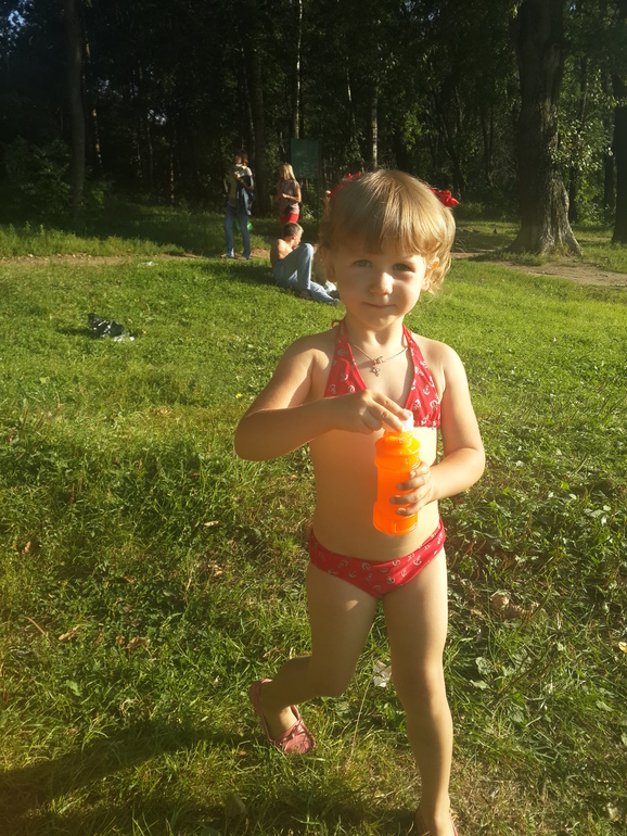 Дорвалась за 3 месяца до компа:)) Фотки Лизы за последние два месяца.