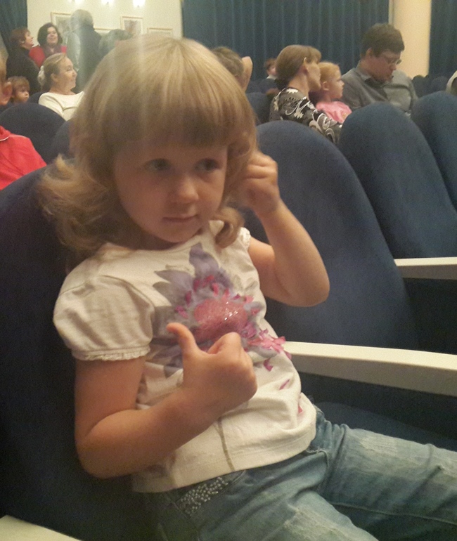 Дорвалась за 3 месяца до компа:)) Фотки Лизы за последние два месяца.