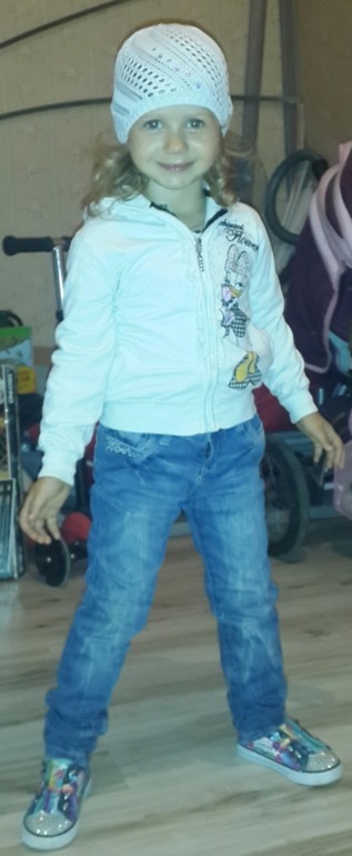 Дорвалась за 3 месяца до компа:)) Фотки Лизы за последние два месяца.