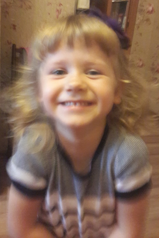 Дорвалась за 3 месяца до компа:)) Фотки Лизы за последние два месяца.