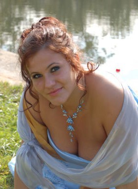 снова поменялась на старую аватарку,а то многие не узнают.Не теряйте :)