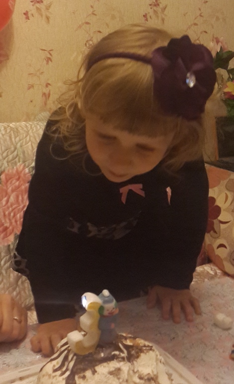 Дорвалась за 3 месяца до компа:)) Фотки Лизы за последние два месяца.