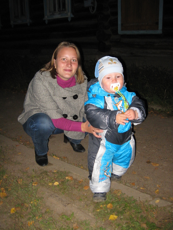 Андрейке 11 месяцев)))))))