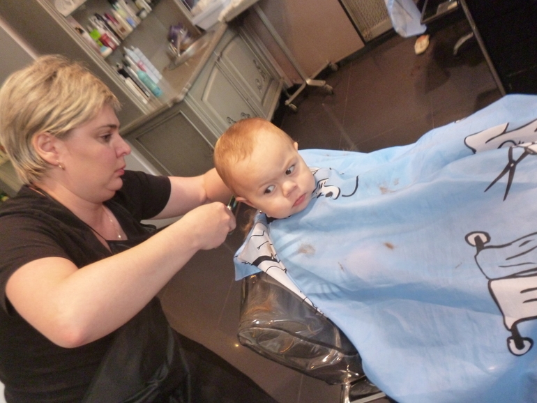 подстриглись)