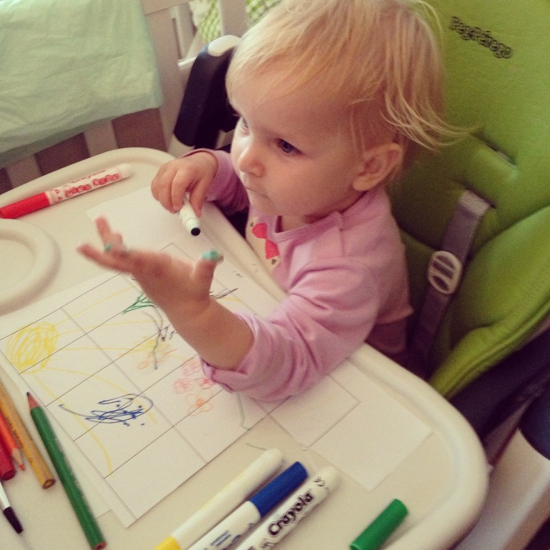 Много фотографий Марусели. Наши будни :)