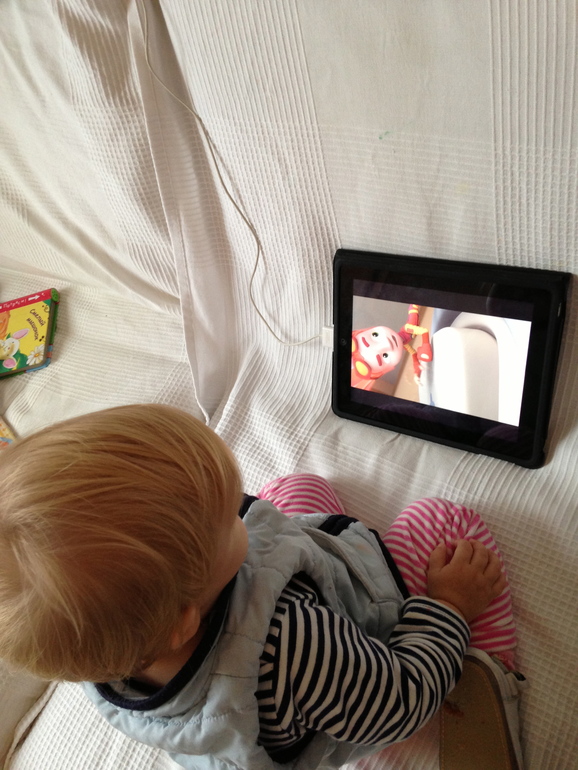 Много фотографий Марусели. Наши будни :)