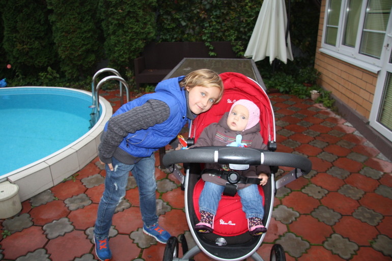 Закрывали дачный сезон.