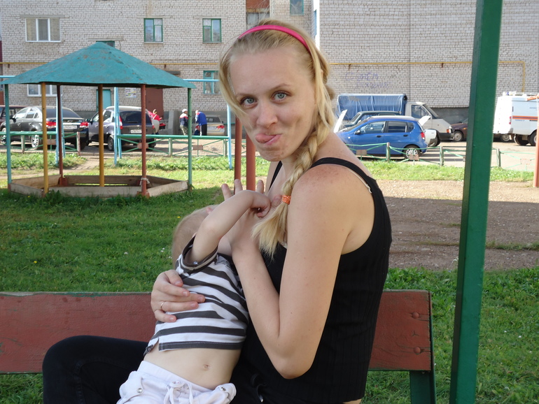 Весело у нас! Толкьо вот на нервной почве дергается глаз )))