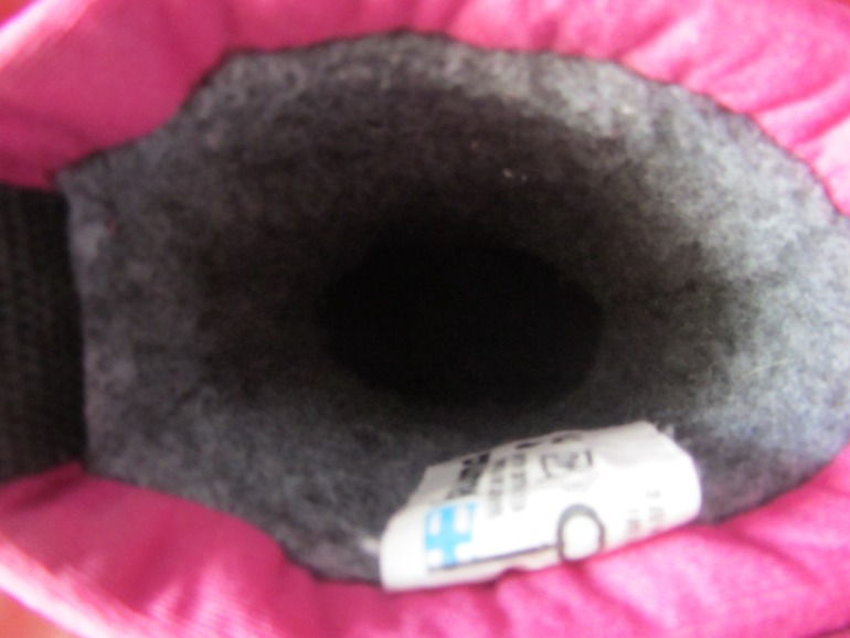 Продам KUOMA, размер 24, цвет фуксия, сост. отл.