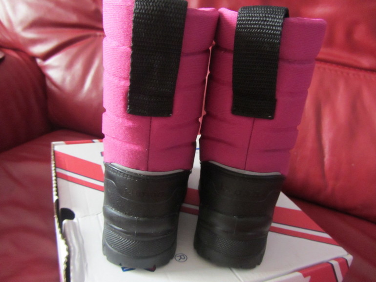 Продам валенки KUOMA, размер 24, цвет фуксия, сост. отл. 1200 руб.