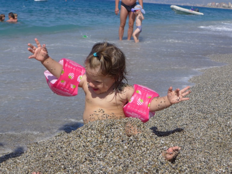 Соне 1 год и 9 месяцев!)