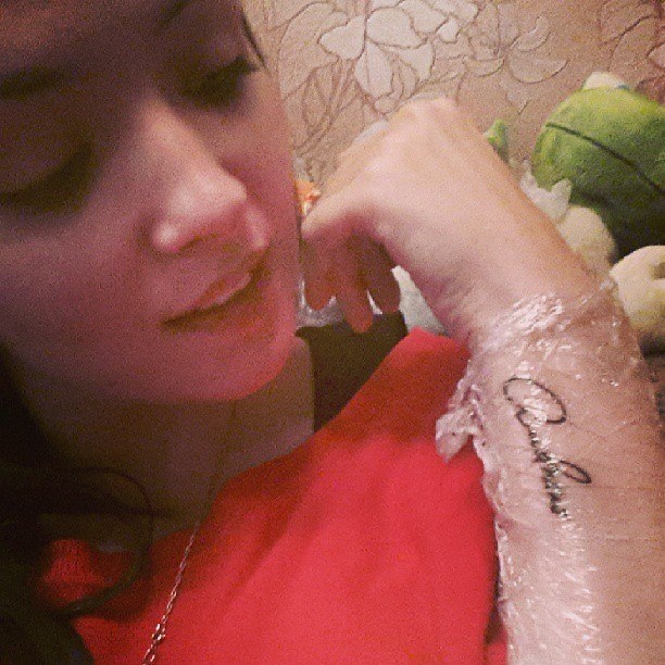 Каждый сходит с ума по своему)