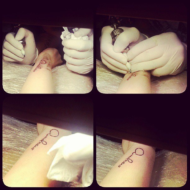 Каждый сходит с ума по своему)