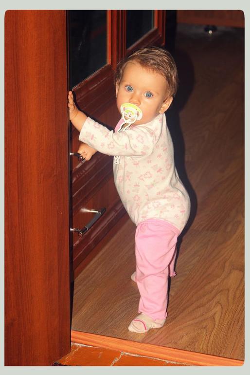 Умеет!! (9 месяцев и 20 дней)