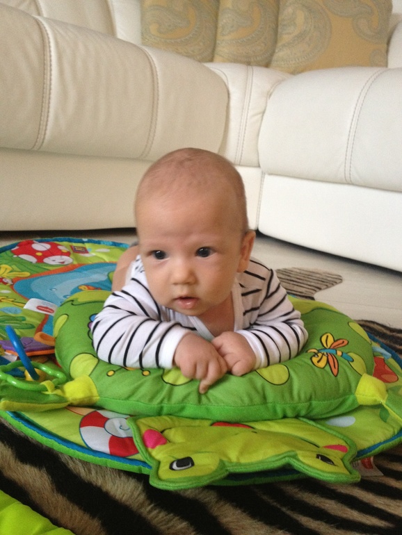 3 месяца нашему малышу:))