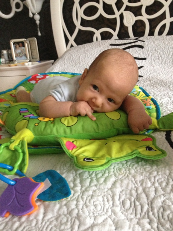 3 месяца нашему малышу:))