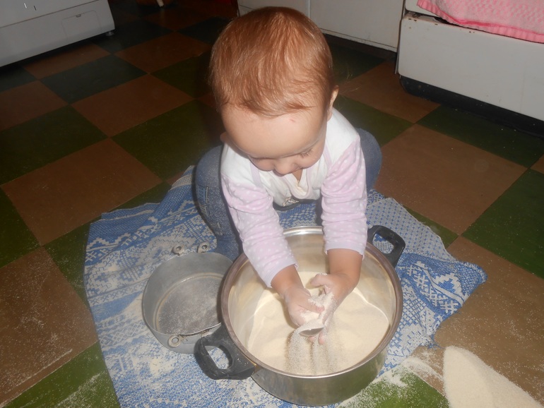 Моей мышке 1 год и месяц)