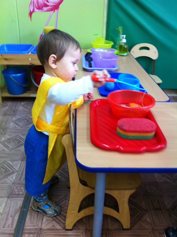 Второе занятие в группе Монтессори