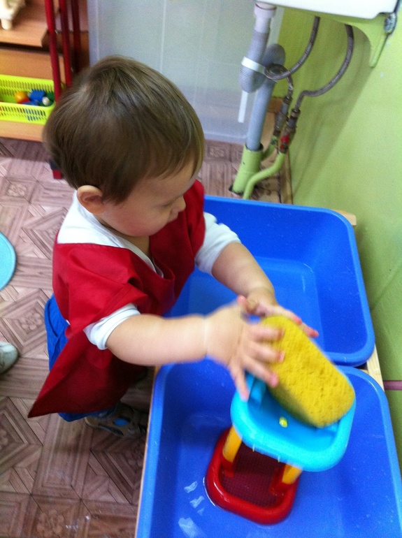 Второе занятие в группе Монтессори