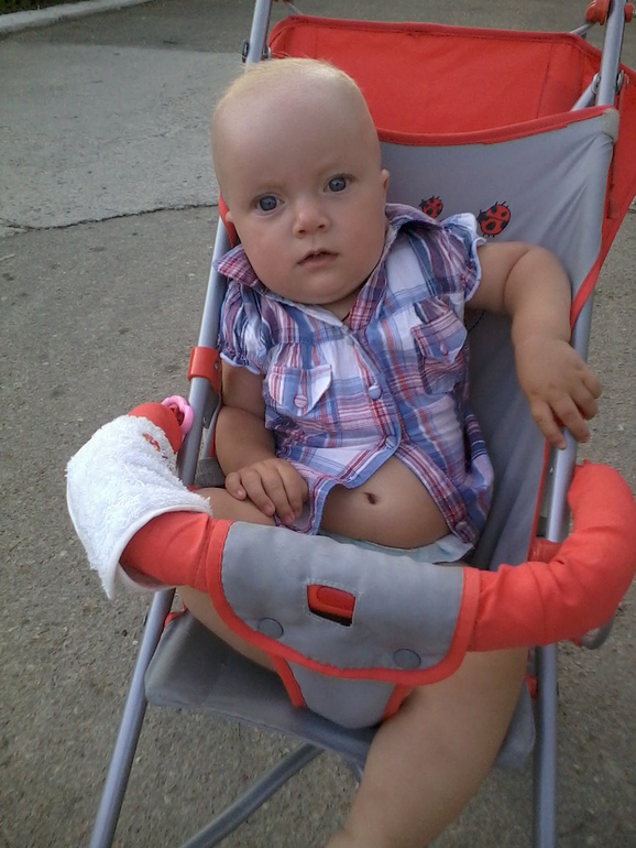 83d2f9b047a1a8be300cd8001b7ef3ae.jp<p>Угораздило... Так хотелось, чтобы Полинку в таком хрупком возрасте обошли стороной противные болячки. Но беспечность родителей этому не поспособствовала... </p><p> <img src=