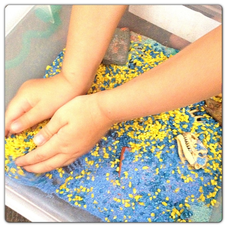 Dino -раскопки или радости юного палеонтолога.