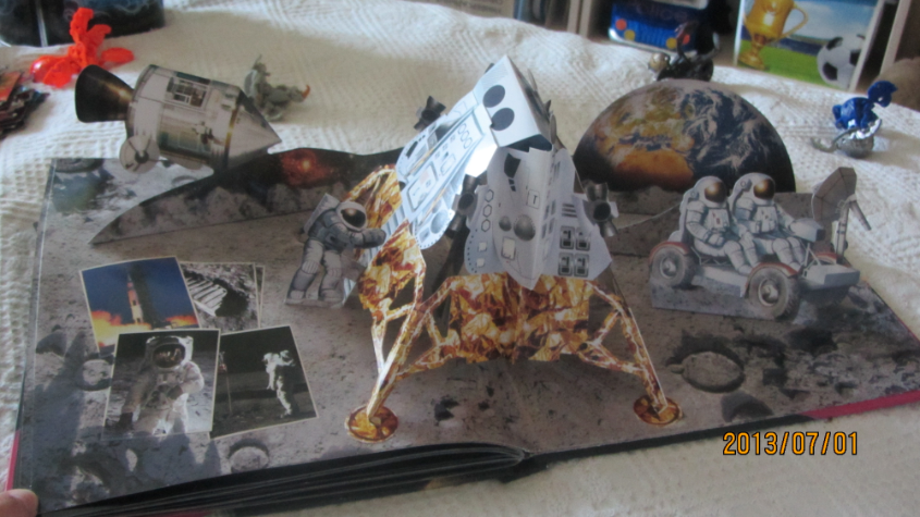 Вселенная от Махаона