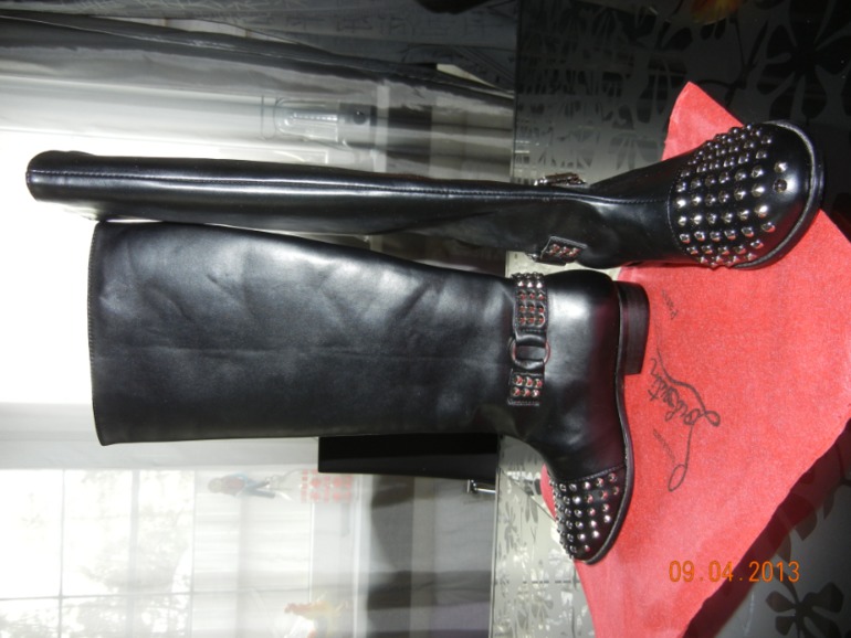 Продам Сапоги женские размер 40