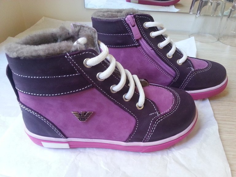 обувь в наличии отправлю почтой!!!зимние боты армани!!!26 - 30 размер