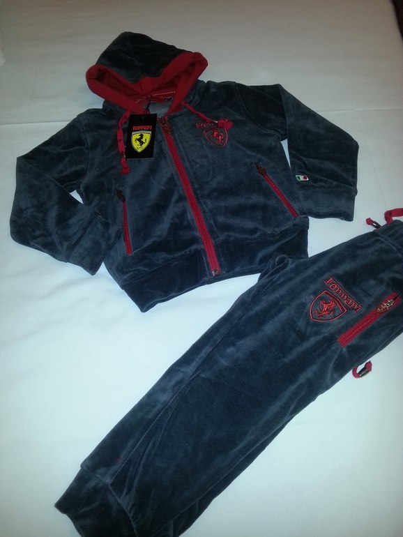 спортивные костюмы