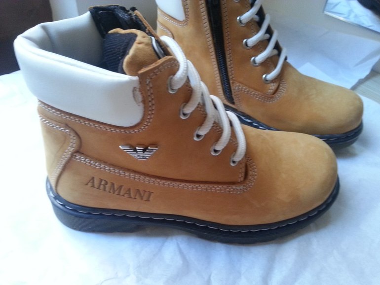 обувь в наличии отправлю почтой!!!зимние боты армани!!! 26-36 р-р