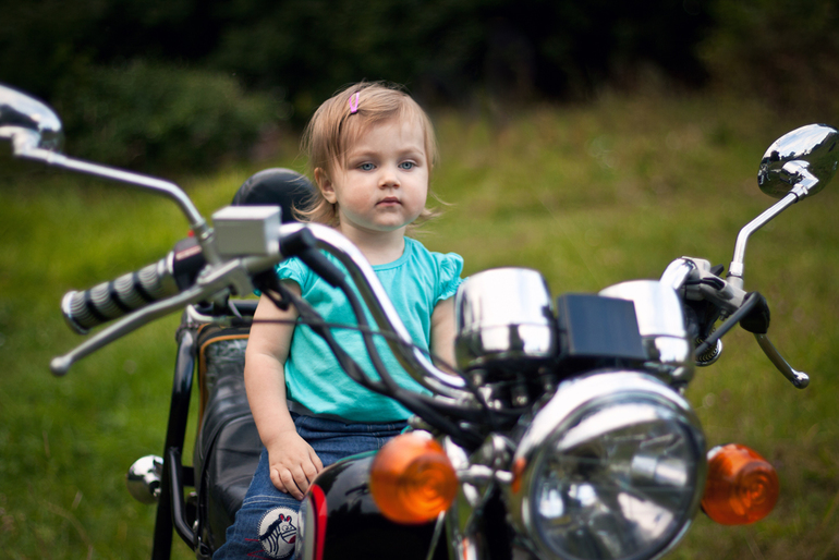 Куклы, мячи и техника