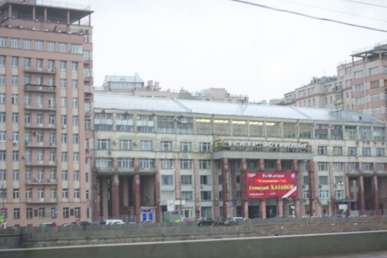 Москва из окна автомобиля.