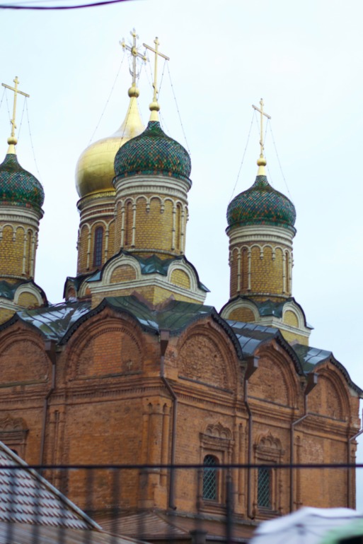 Москва из окна автомобиля.