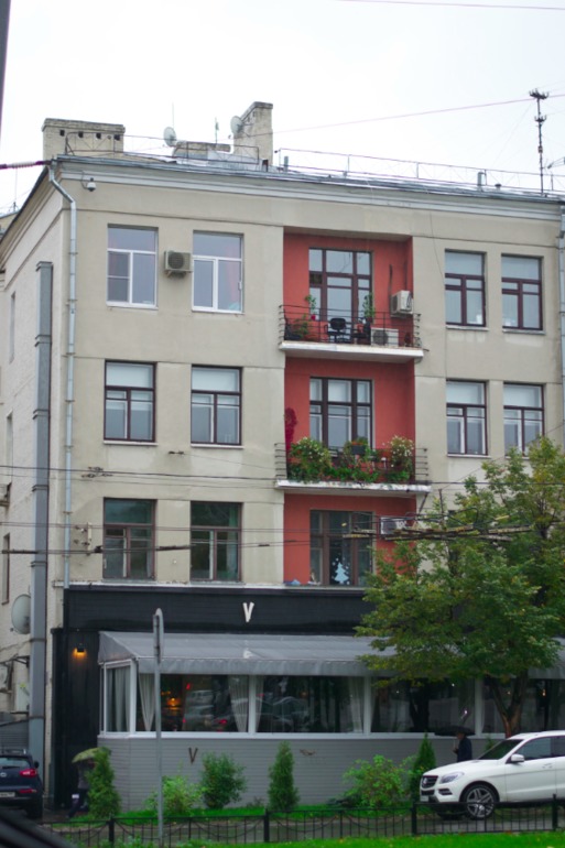 Москва из окна автомобиля.