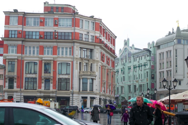 Москва из окна автомобиля.