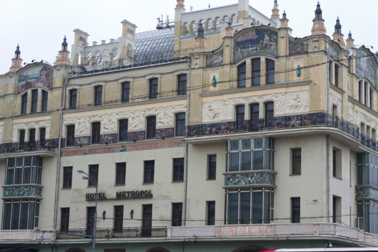 Москва из окна автомобиля.