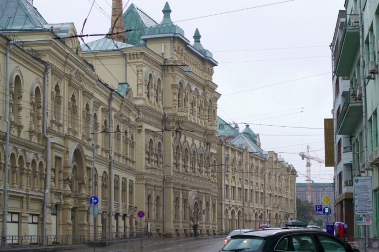 Москва из окна автомобиля.