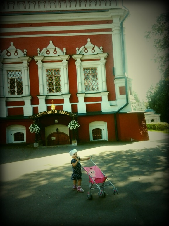пару фоток о лете в Москве........под катом!