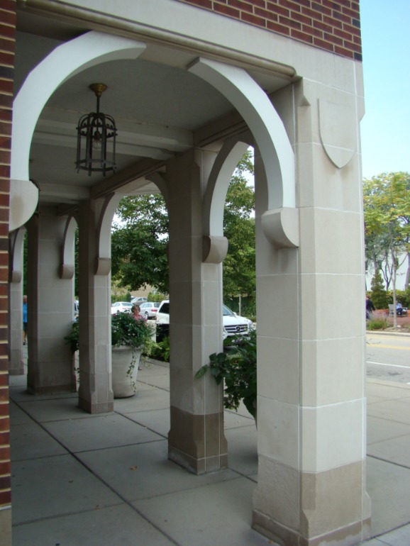 Город белых воротничков.