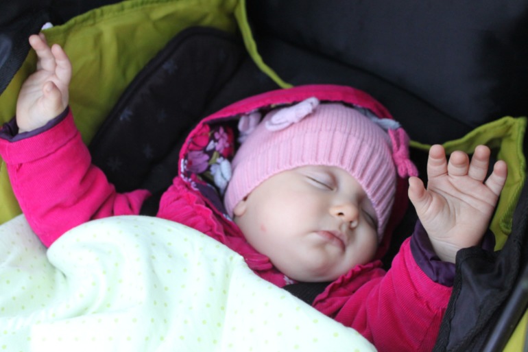 Лерочке-конфеточке 9 месяцев!