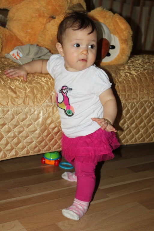 Лерочке-конфеточке 9 месяцев!