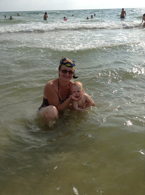С малышом на море