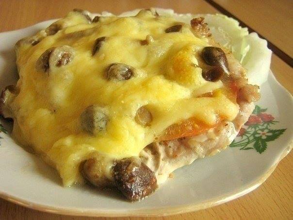 Мясо по-купечески (с грибами) .Стащила)))