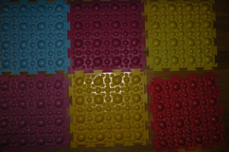 Массажные дорожки. Подготовка к флешмобу.